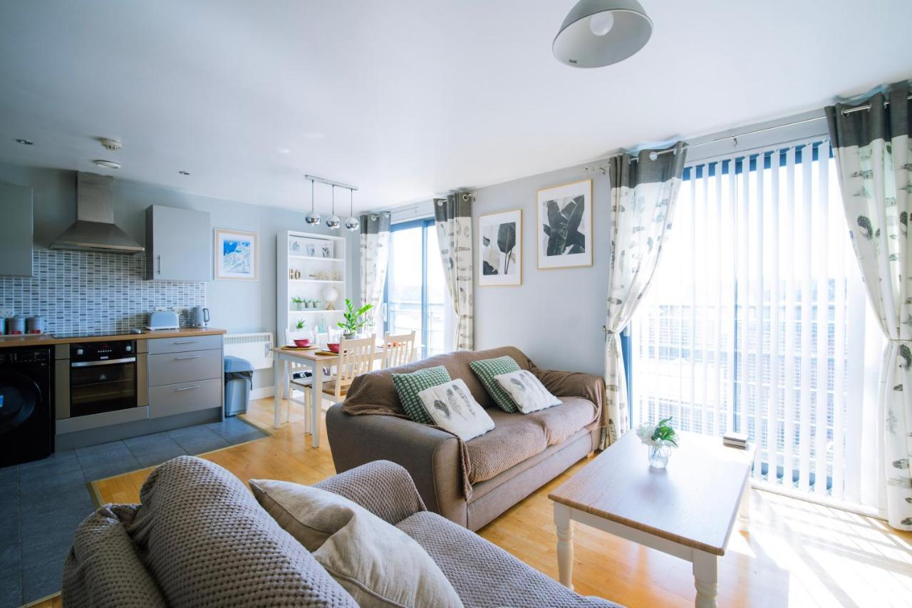 Modern Central Penthouse - 1 Secureparking ลิเวอร์พูล ภายนอก รูปภาพ